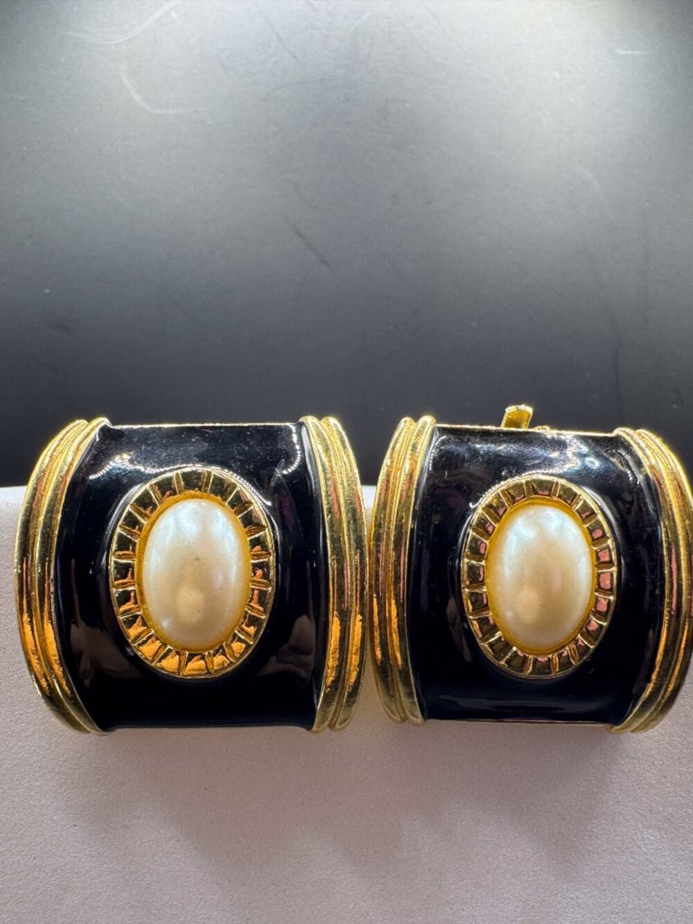 Vintage Avon Black Enamel Faux Pearl Clip On Earrings Gold Tone Statement Earrin
